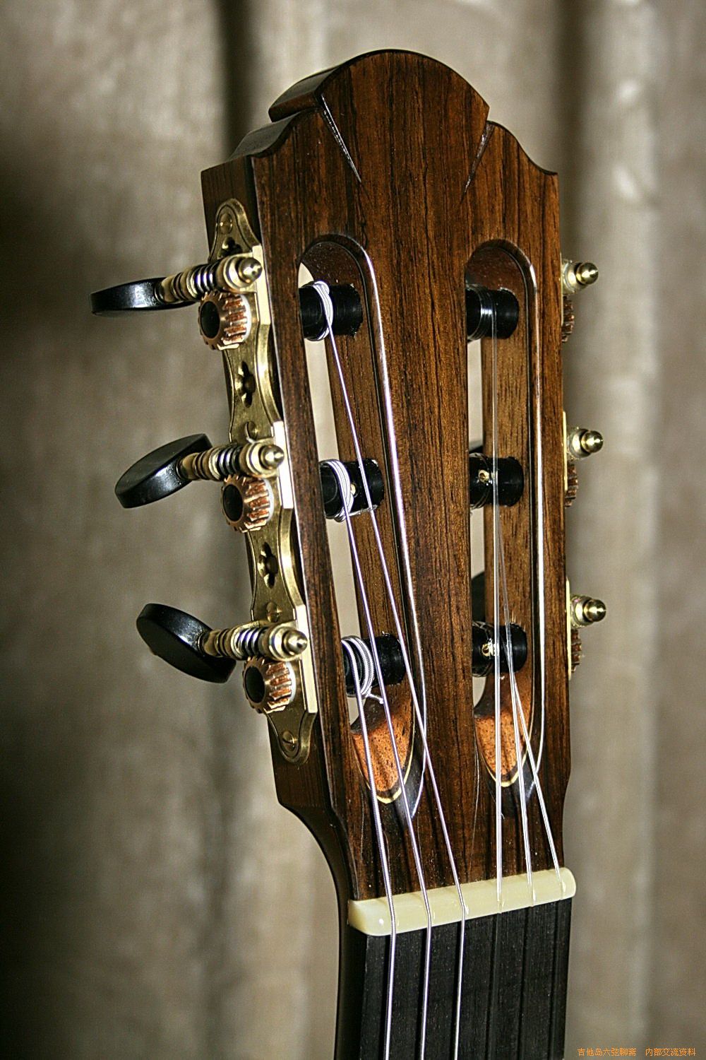 guitars 040_缩小大小.jpg