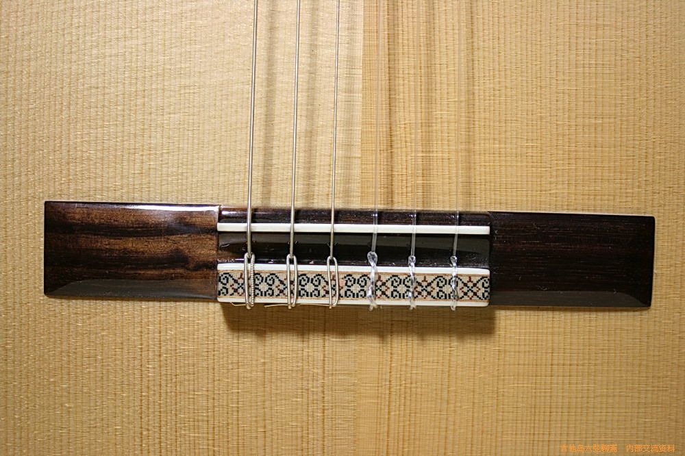 newguitars 017_缩小大小.jpg