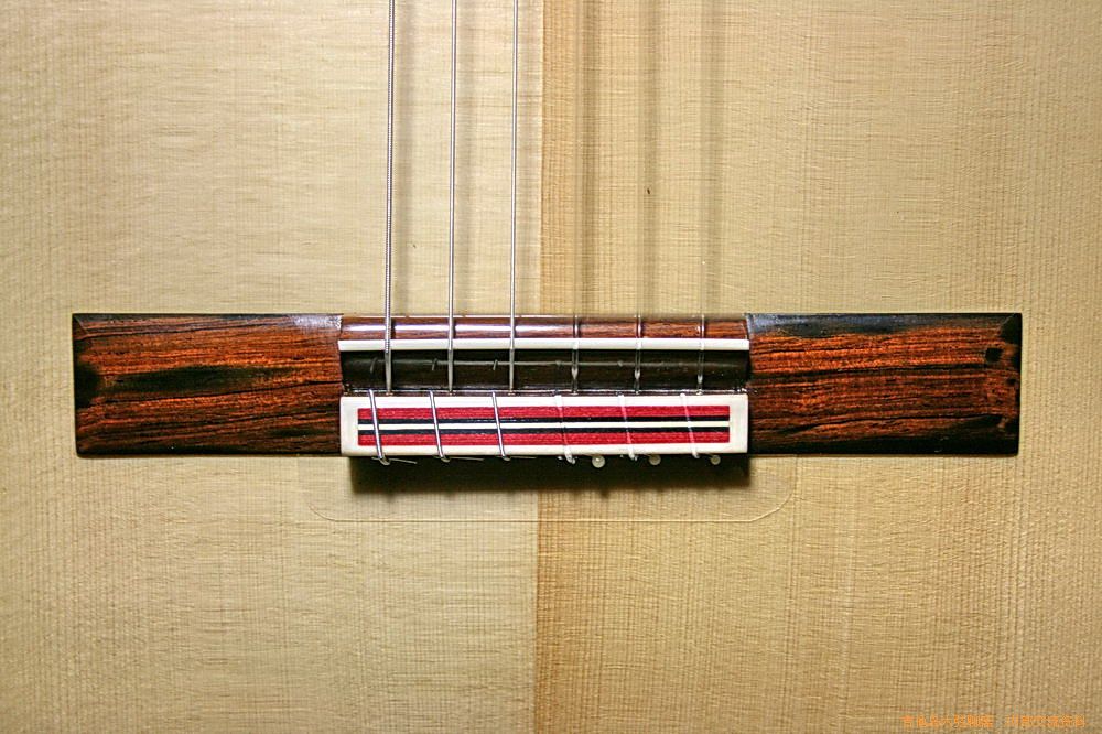 newguitars 082_缩小大小.jpg