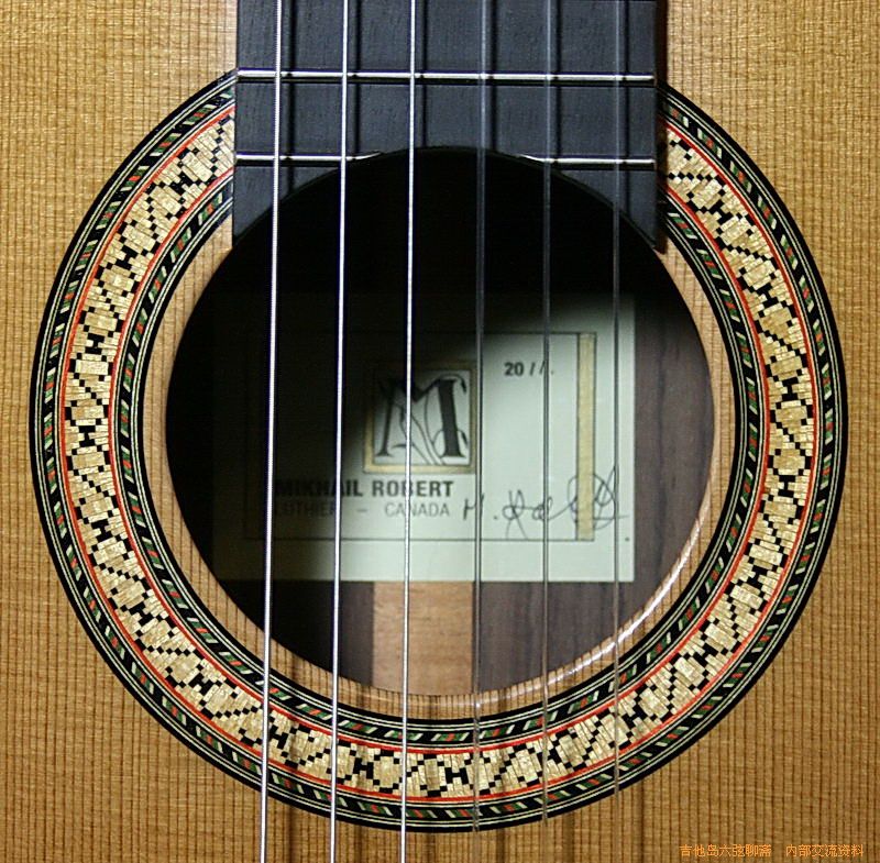 robert_guitars 005_缩小大小.jpg